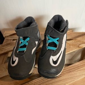 Vintage Ken Griffey Jr x Nike size 7